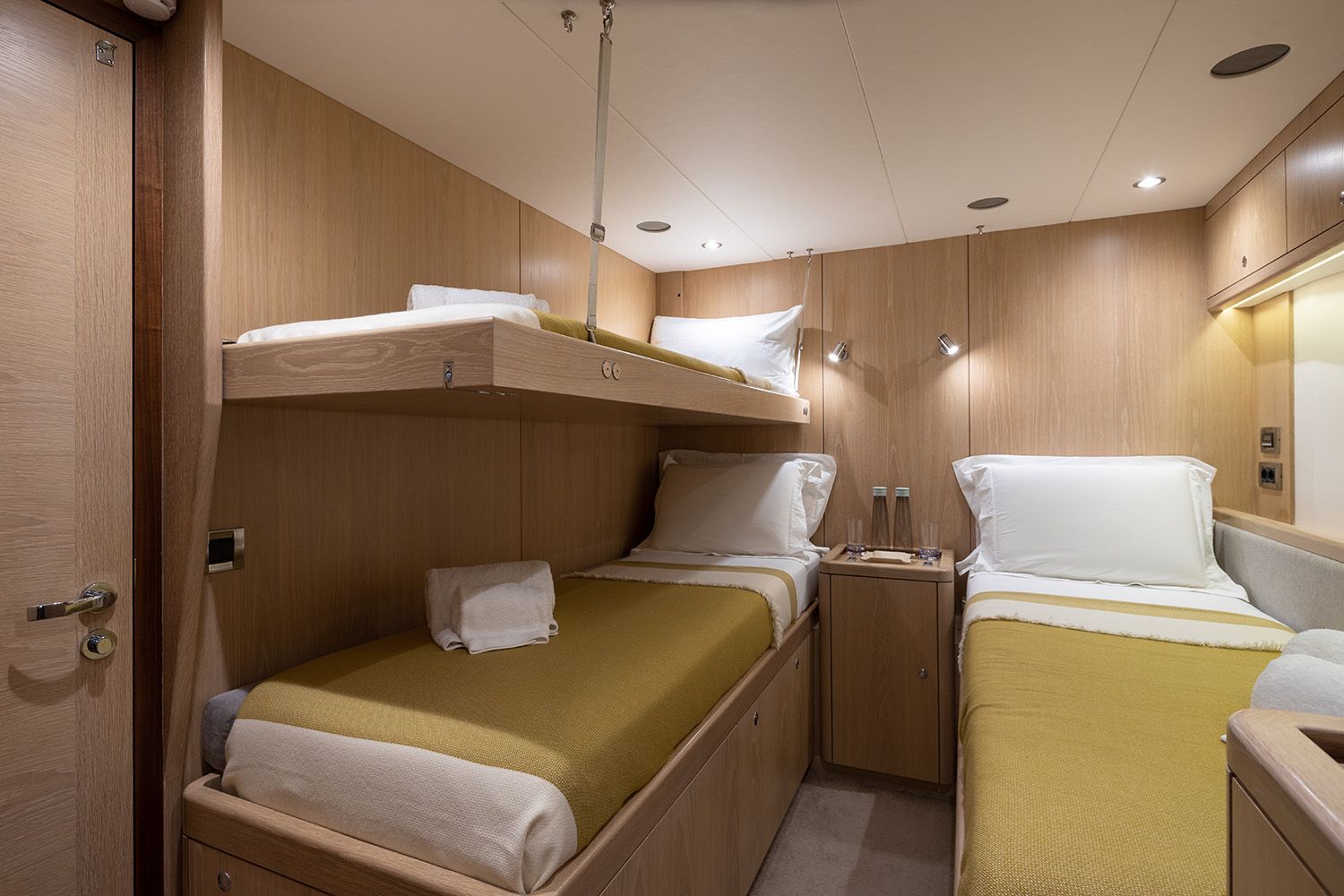 HELO Twin With Bunk Bed Triple Luxury Yacht Browser by